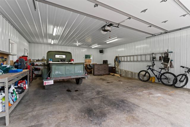 800 School Street, Stanhope, IA 50246
