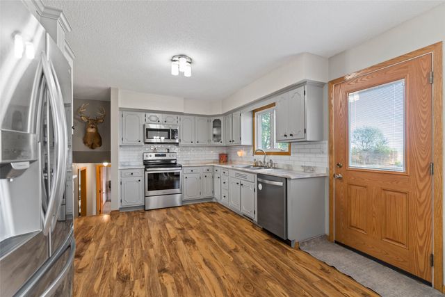 800 School Street, Stanhope, IA 50246