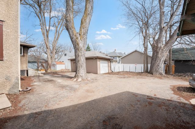 116 11th Avenue NW, Rochester, MN 55901