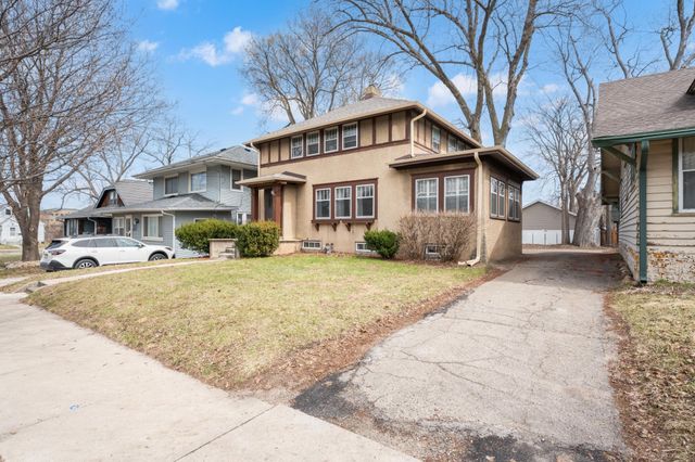 116 11th Avenue NW, Rochester, MN 55901