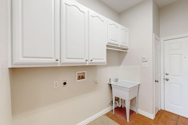 7520 Sweetgum Drive, Irving, TX 75063