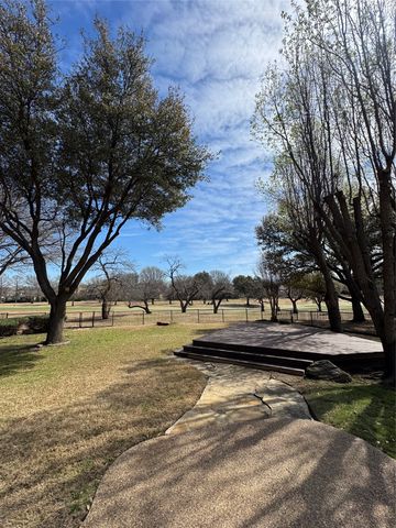 7520 Sweetgum Drive, Irving, TX 75063
