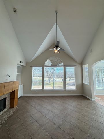 7520 Sweetgum Drive, Irving, TX 75063