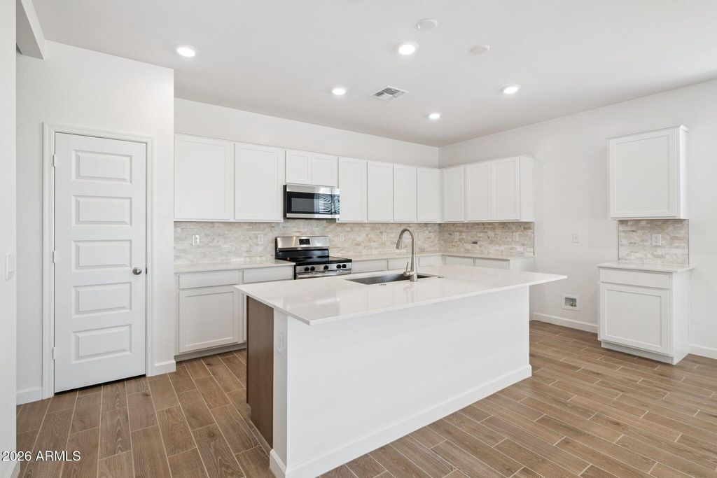 24218 W ATLANTIS Way, Buckeye, AZ 85326 — photo 3