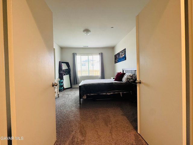 2446 Lugar Hermoso Court, Rosamond, CA 93560