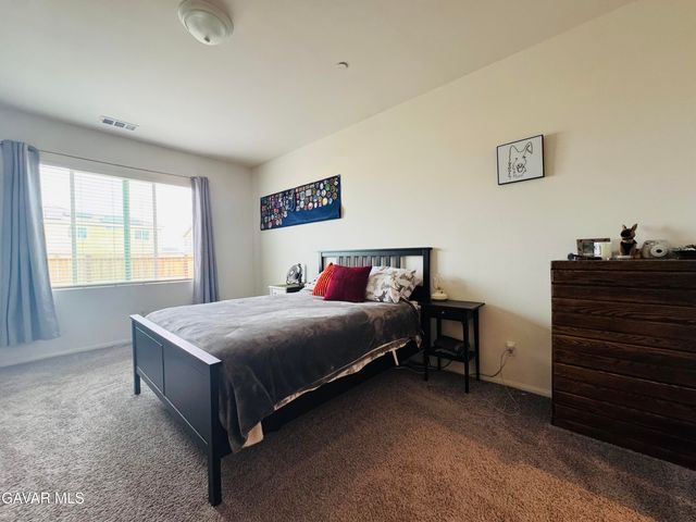 2446 Lugar Hermoso Court, Rosamond, CA 93560