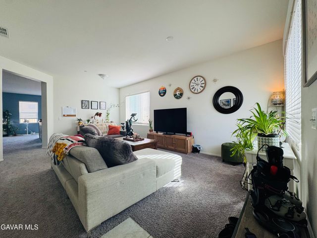 2446 Lugar Hermoso Court, Rosamond, CA 93560