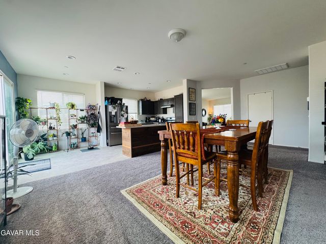 2446 Lugar Hermoso Court, Rosamond, CA 93560