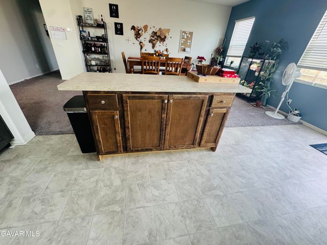 2446 Lugar Hermoso Court, Rosamond, CA 93560