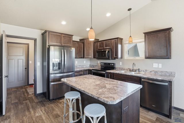 604 CIVIL WAY, Box Elder, SD 57719