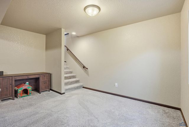604 CIVIL WAY, Box Elder, SD 57719