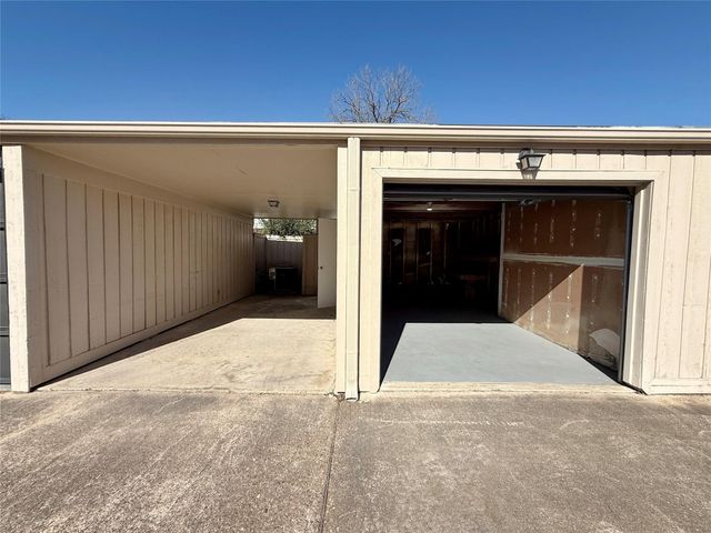 2115 Winrock Boulevard 40, Houston, TX 77057