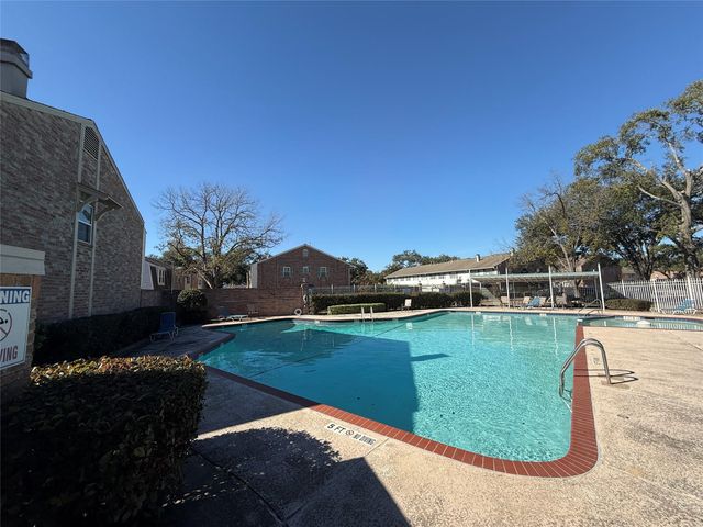 2115 Winrock Boulevard 40, Houston, TX 77057