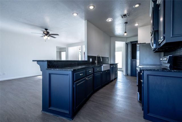 39 NE Deerfield Drive, Elgin, OK 73538