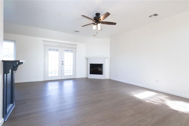 39 NE Deerfield Drive, Elgin, OK 73538