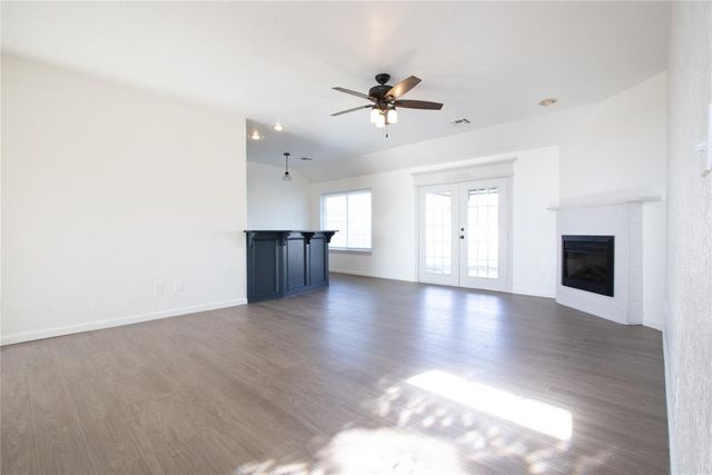39 NE Deerfield Drive, Elgin, OK 73538