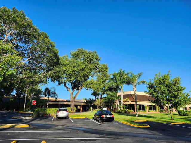 9661 SUNRISE LAKES BLVD 302, Sunrise, FL 33322