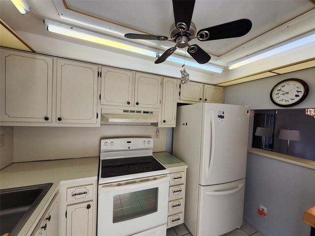 9661 SUNRISE LAKES BLVD 302, Sunrise, FL 33322