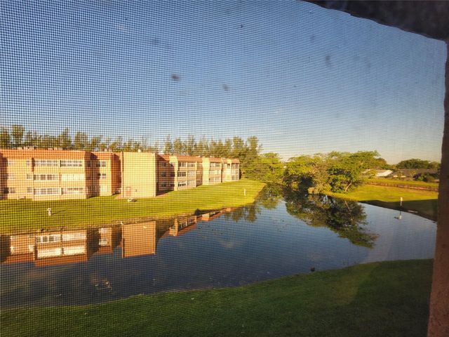 9661 SUNRISE LAKES BLVD 302, Sunrise, FL 33322