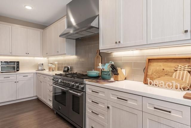 800 Grand Avenue 105, Carlsbad, CA 92008