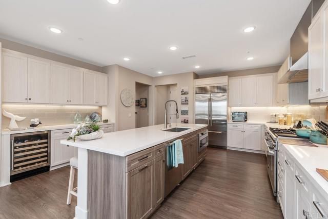 800 Grand Avenue 105, Carlsbad, CA 92008