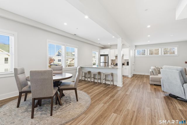 82 Wall Street 200, Madison, CT 06443