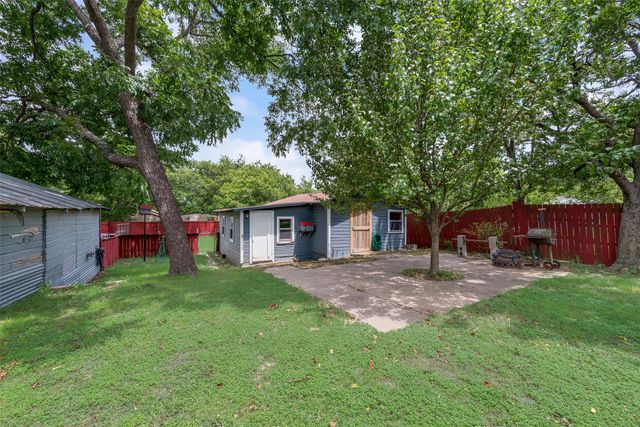 203 Wilson Street, Cedar Hill, TX 75104