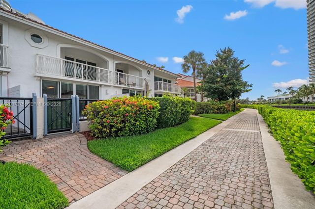 3750 NE 209 Terrace, Aventura, FL 33180