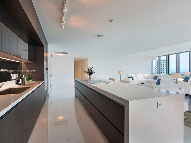851 NE 1st Avenue PH5011, Miami, FL 33132