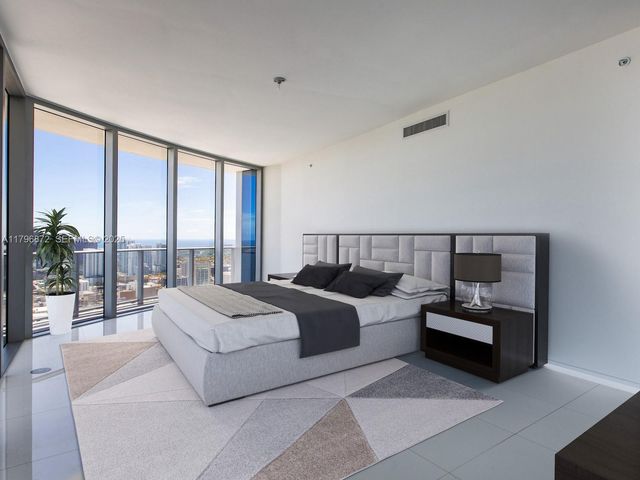851 NE 1st Avenue PH5011, Miami, FL 33132