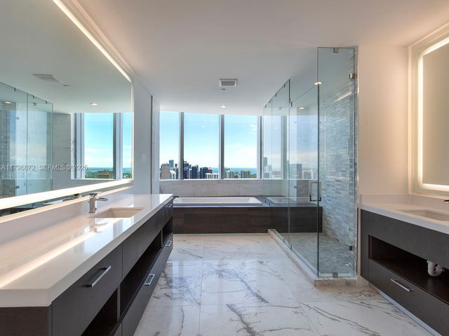 851 NE 1st Avenue PH5011, Miami, FL 33132
