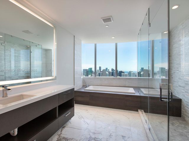 851 NE 1st Avenue PH5011, Miami, FL 33132
