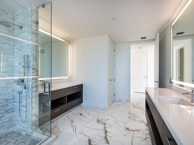 851 NE 1st Avenue PH5011, Miami, FL 33132