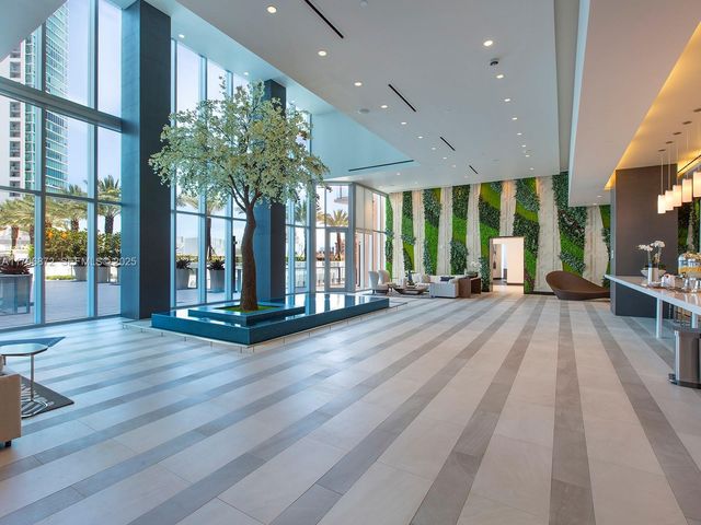 851 NE 1st Avenue PH5011, Miami, FL 33132