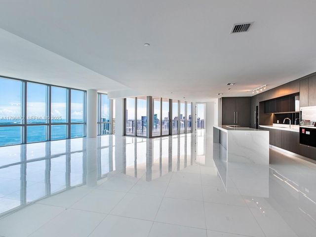 851 NE 1st Avenue PH5011, Miami, FL 33132