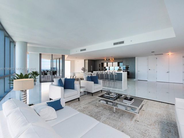 851 NE 1st Avenue PH5011, Miami, FL 33132