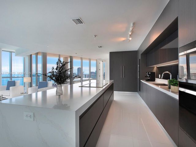 851 NE 1st Avenue PH5011, Miami, FL 33132