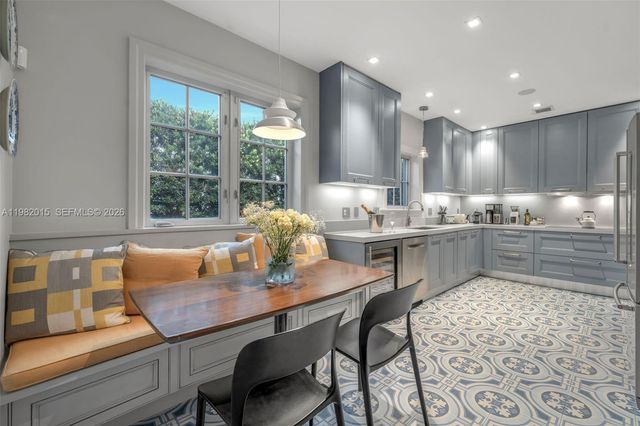 1729 Lenox Ave, Miami Beach, FL 33139