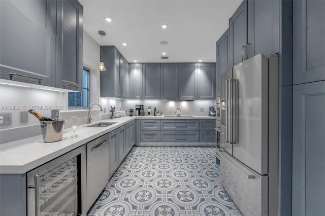 1729 Lenox Ave, Miami Beach, FL 33139