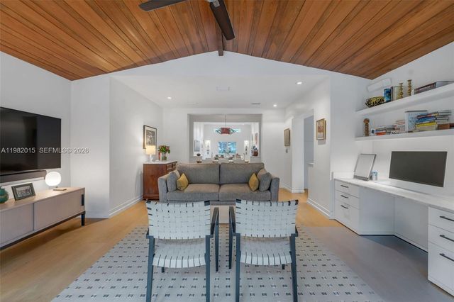 1729 Lenox Ave, Miami Beach, FL 33139