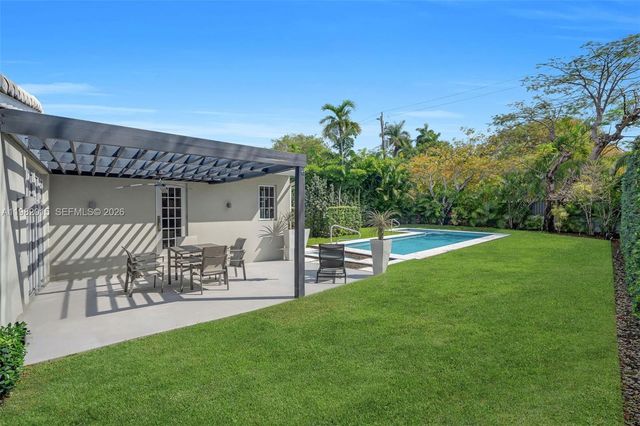 1729 Lenox Ave, Miami Beach, FL 33139