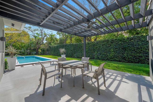 1729 Lenox Ave, Miami Beach, FL 33139