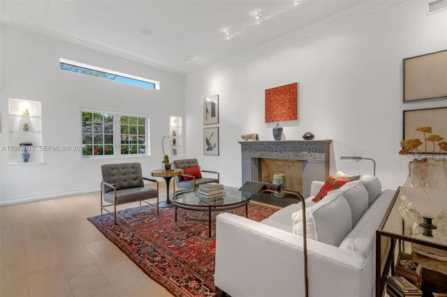 1729 Lenox Ave, Miami Beach, FL 33139