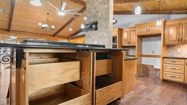 16120 Brown Road, Waller, TX 77484