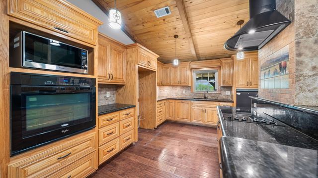 16120 Brown Road, Waller, TX 77484