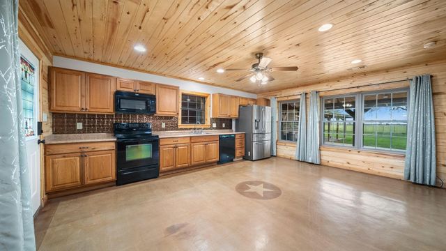 16120 Brown Road, Waller, TX 77484