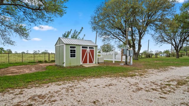 16120 Brown Road, Waller, TX 77484