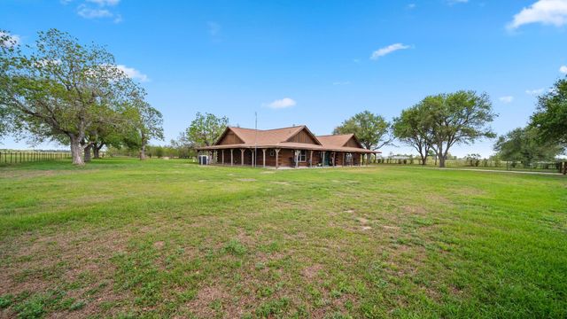 16120 Brown Road, Waller, TX 77484