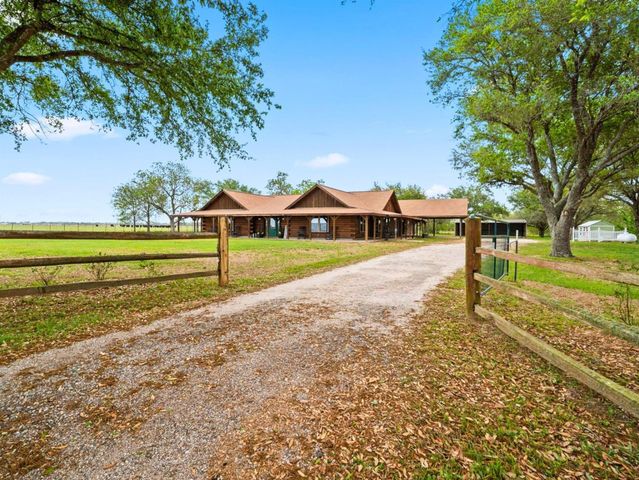 16120 Brown Road, Waller, TX 77484