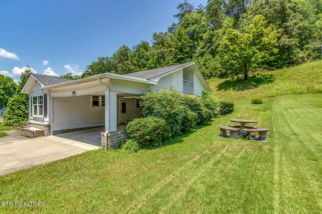 610 E Race St, Kingston, TN 37763